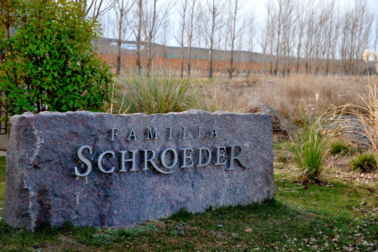 Entrada Bodega Familia Schroeder