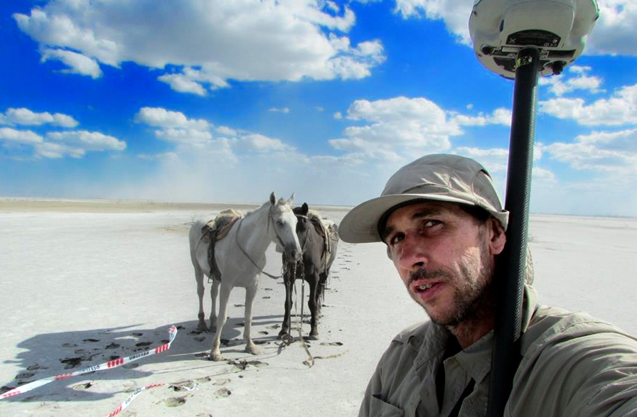 Marcelo Sarmiento en el desierto